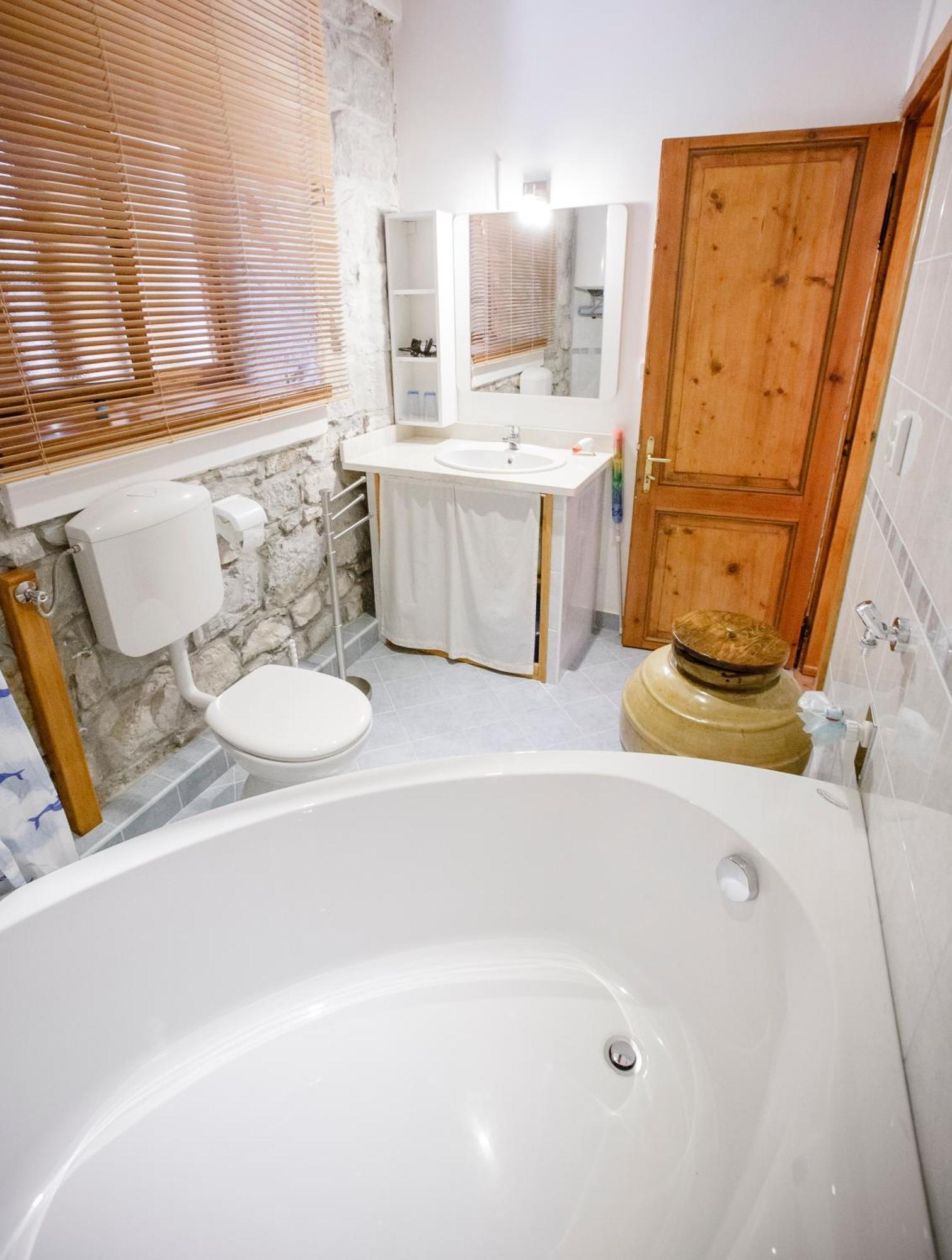 Guesthouse Trogir Proto Exterior photo