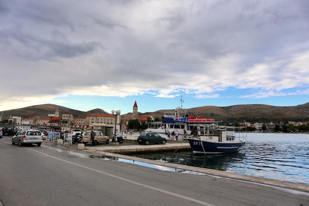 Guesthouse Trogir Proto Exterior photo