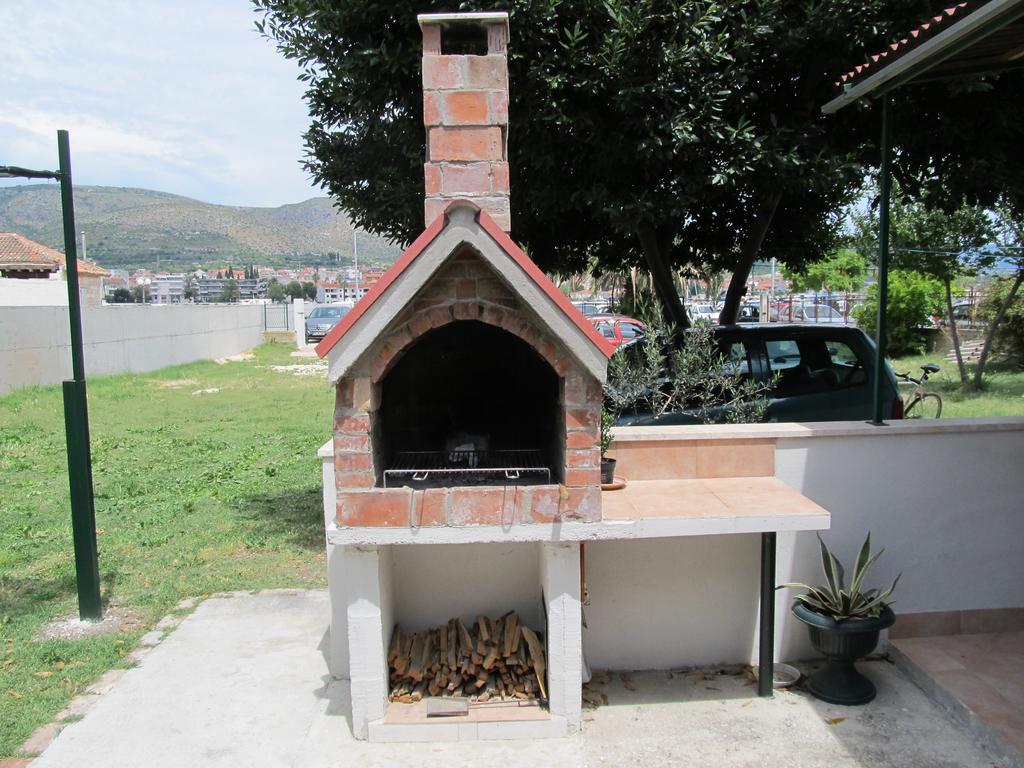 Guesthouse Trogir Proto Exterior photo