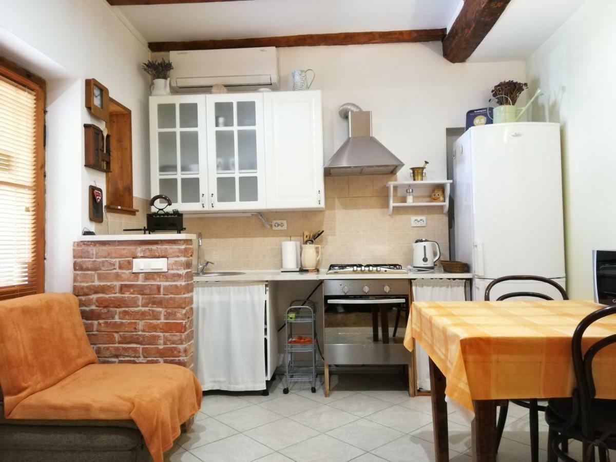 Guesthouse Trogir Proto Exterior photo